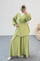 Büzgülü Balon Kollu Kemer Detaylı Bluz ve Geniş Paça Pantolonlu İkili Takım 8882 - Yeşil